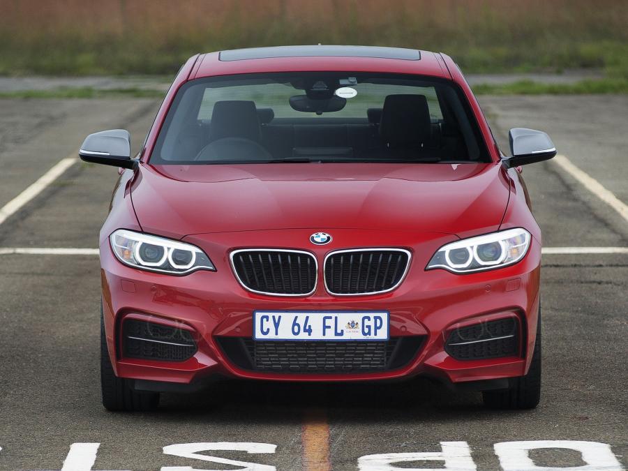  BMW M235i Coupe 2014 года  (ZA) (фото 16 из 30)